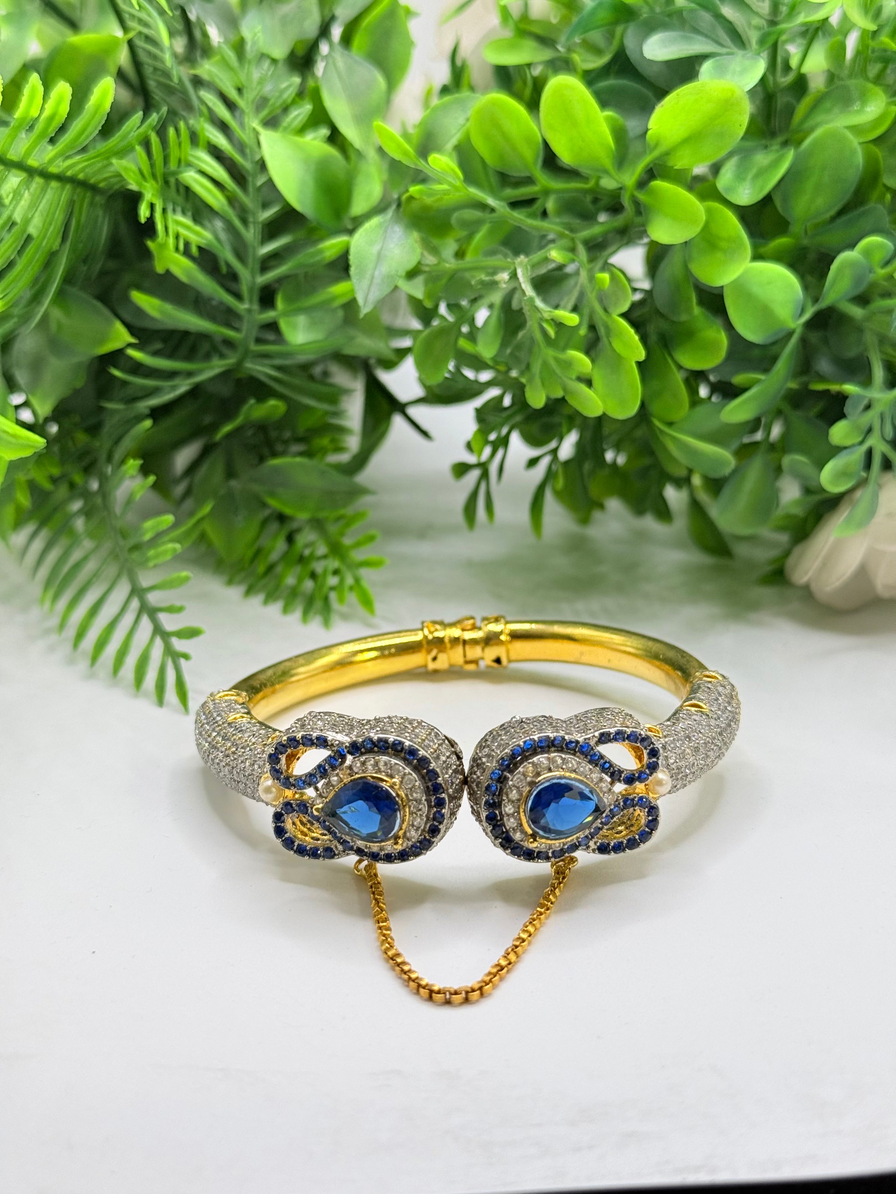 Designer handcuffs